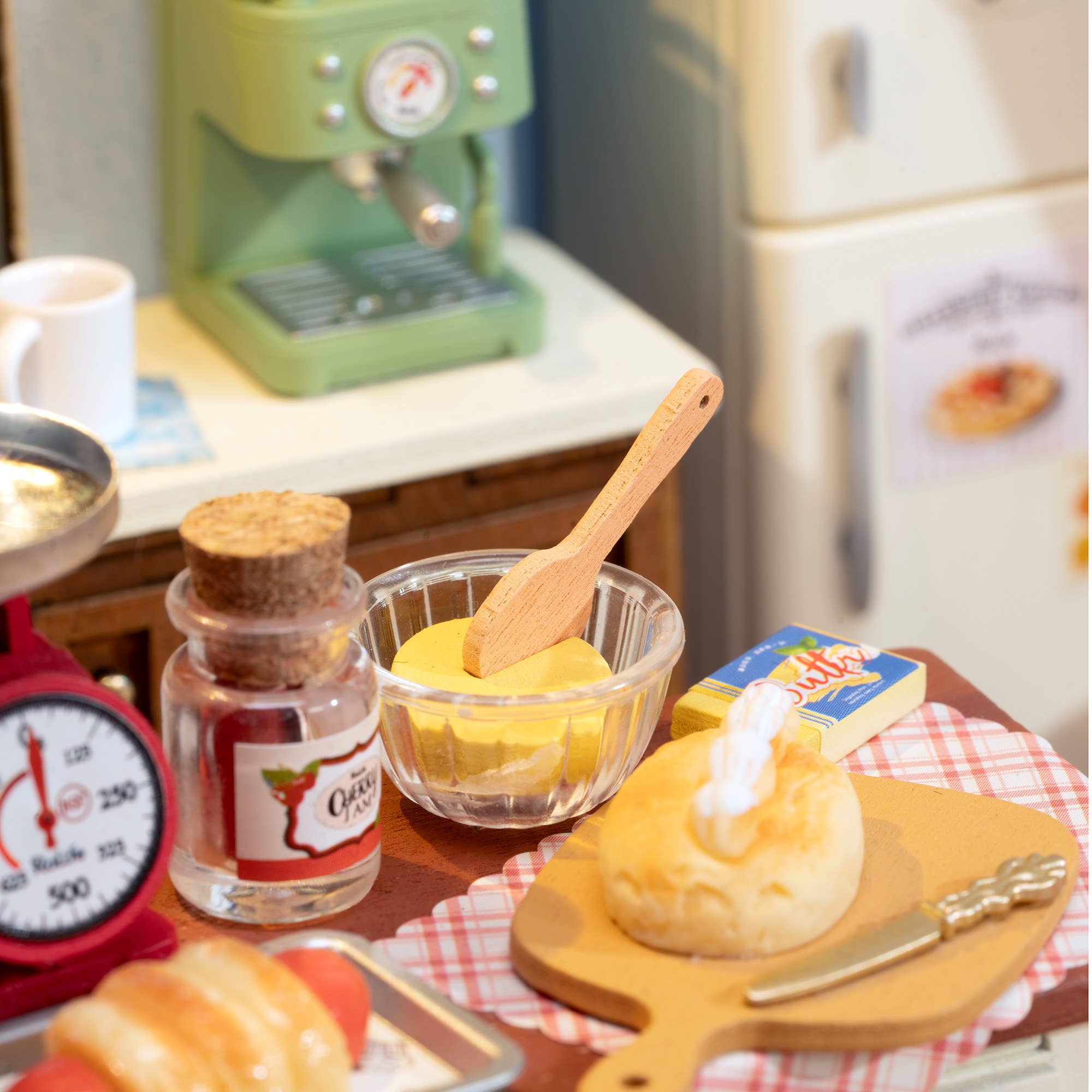 Miniature House Kit: Baking Kitchen