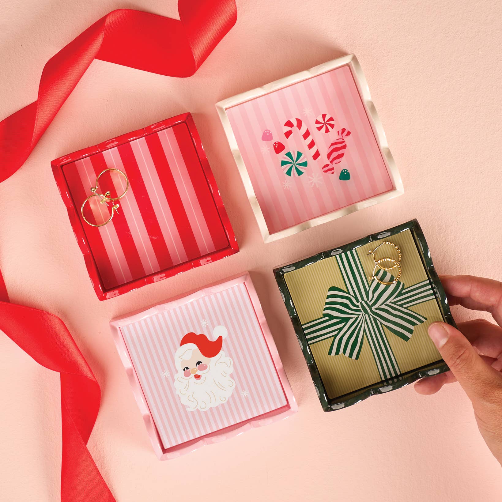 Scallop Bow Trinket Tray