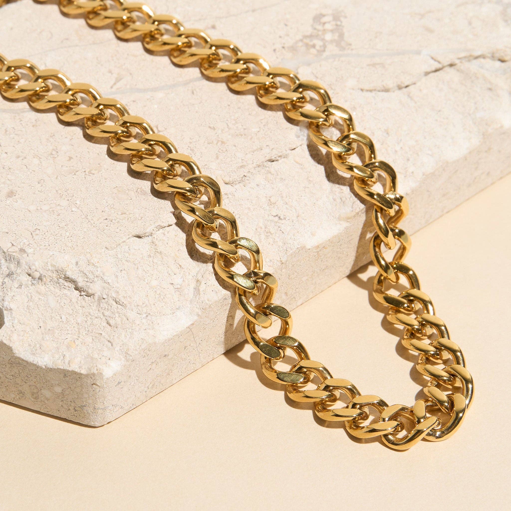 Waterproof 16" Chunky Chain Necklace