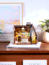 Miniature House Kit: Baking Kitchen
