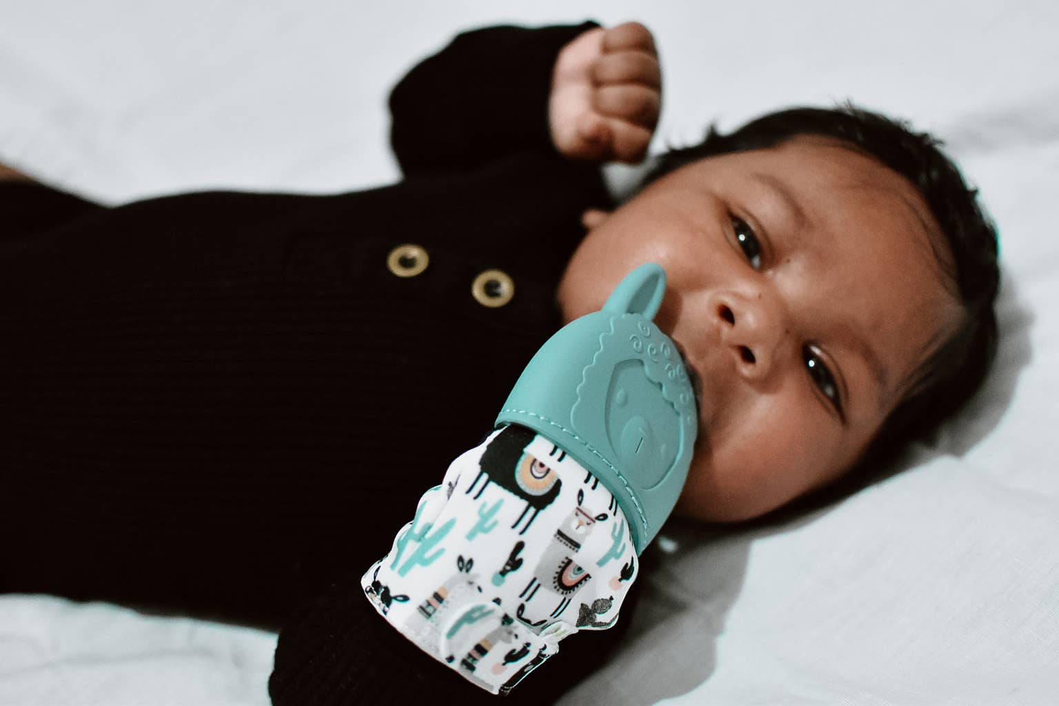 Bow Teething Mitt
