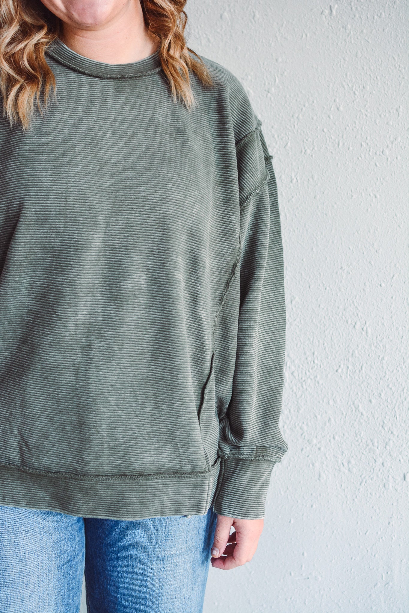 Delaware Olive Pullover