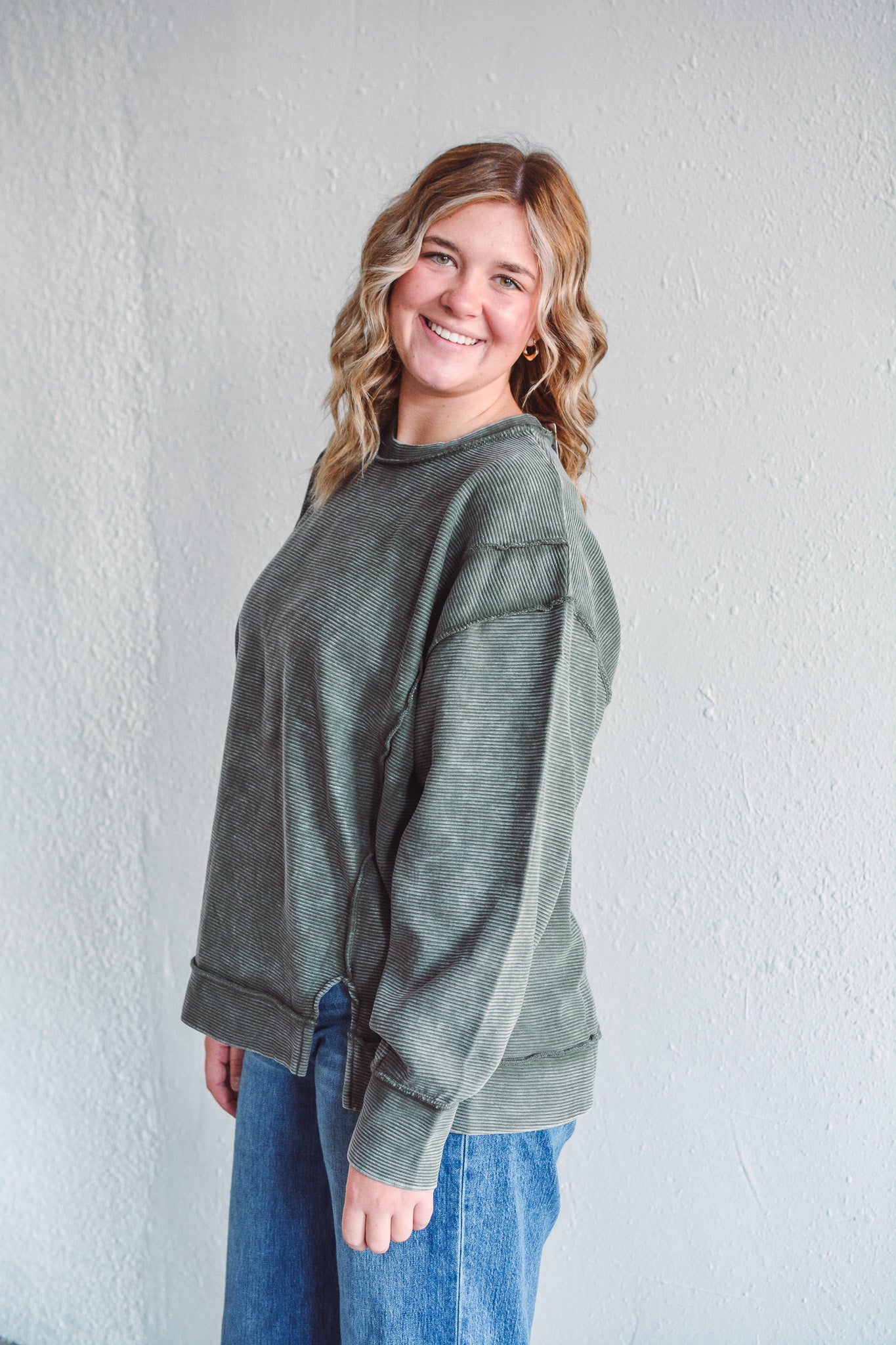 Delaware Olive Pullover