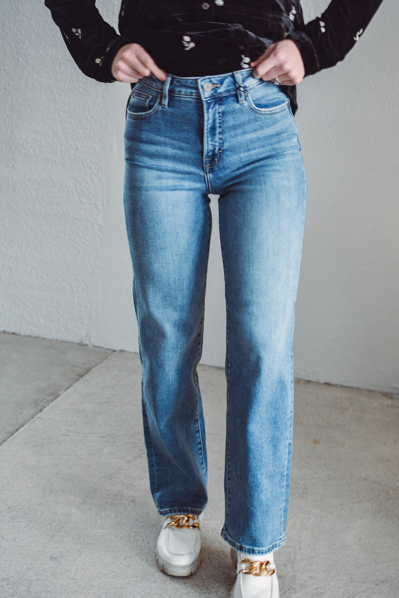 Ella Medium Wash Straight Jeans