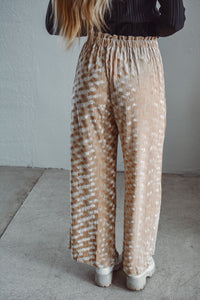 Aurora Velvet Pant - Almond