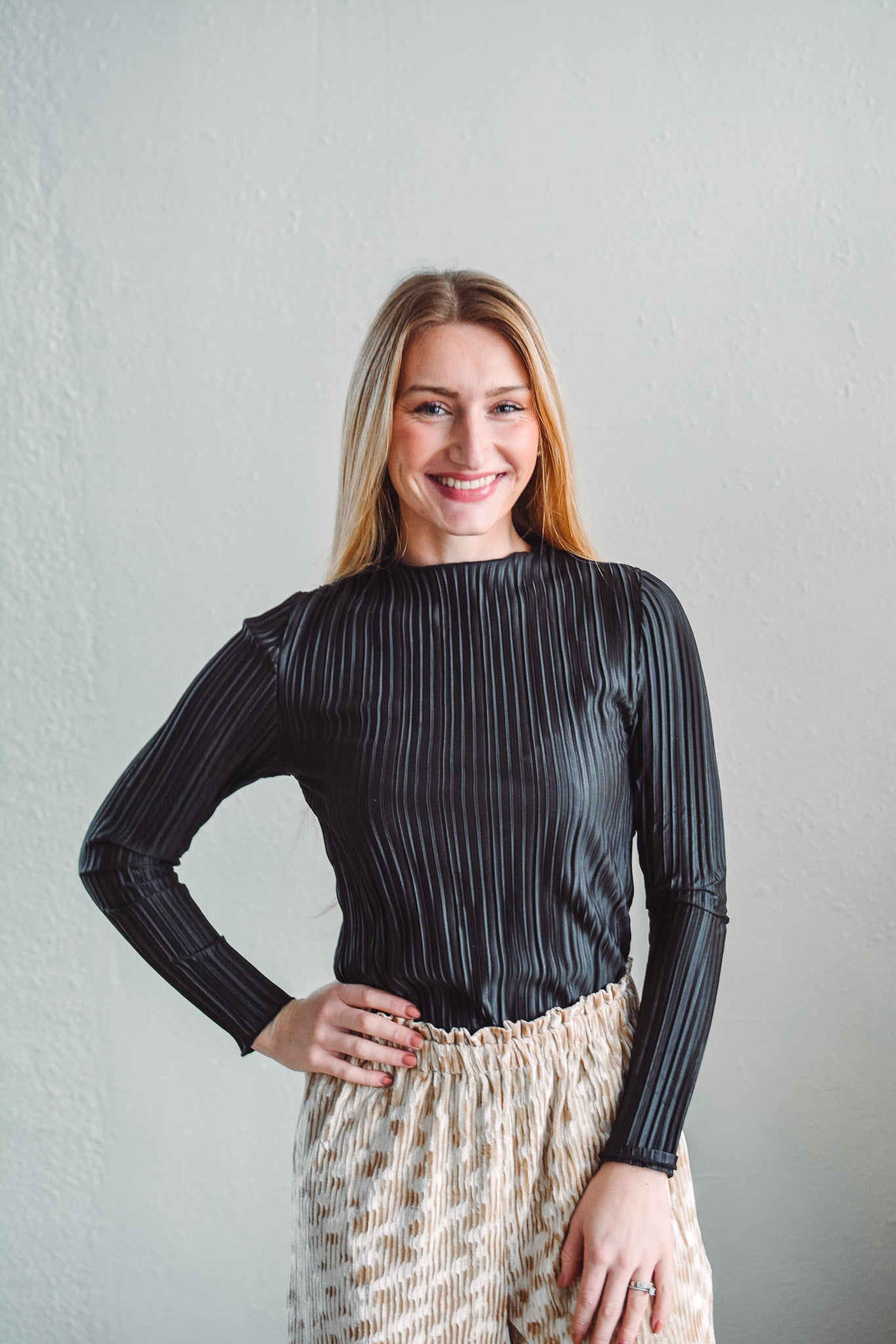 Black Sloan Pleated Top