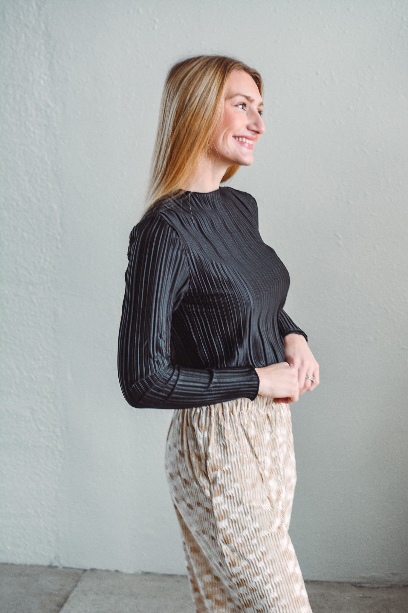 Black Sloan Pleated Top