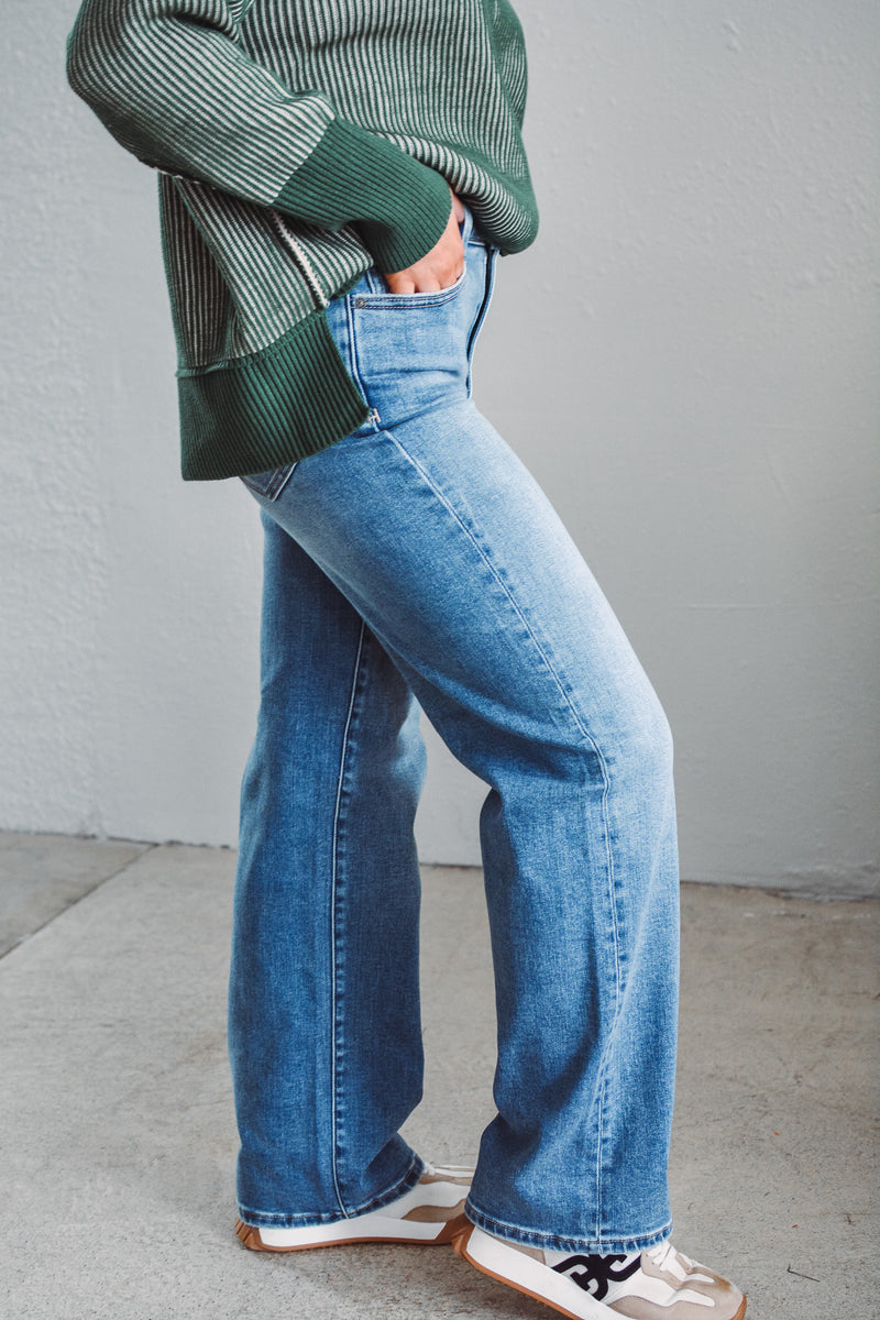 Ella Medium Wash Straight Jeans
