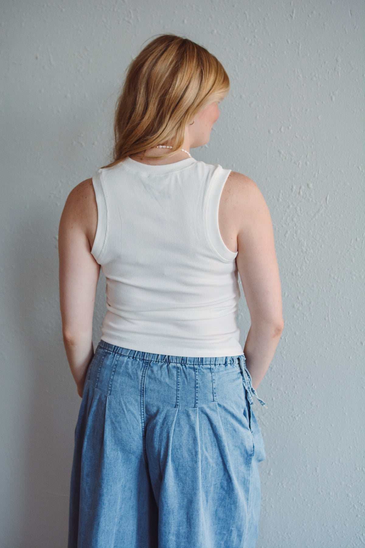 White Basic Tank
