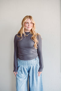 Pebble Basic Mock Neck