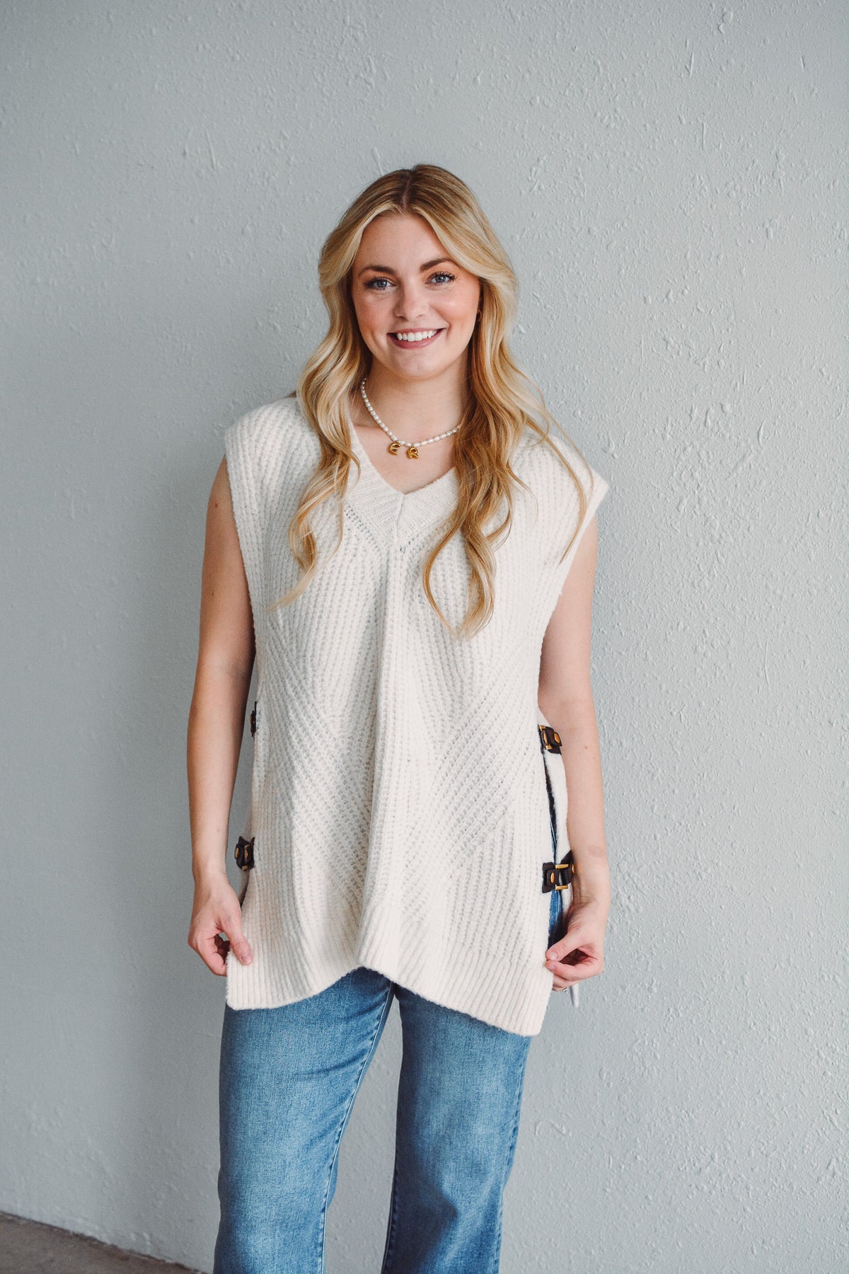 Oat Buckle Sweater Vest