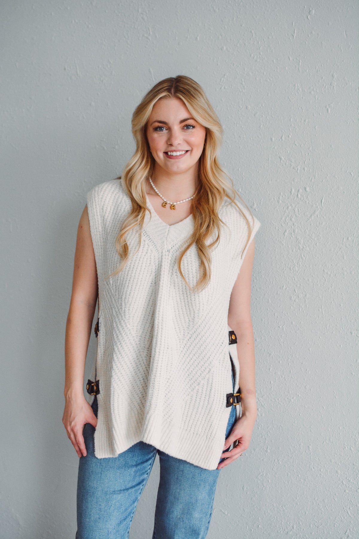 Oat Buckle Sweater Vest