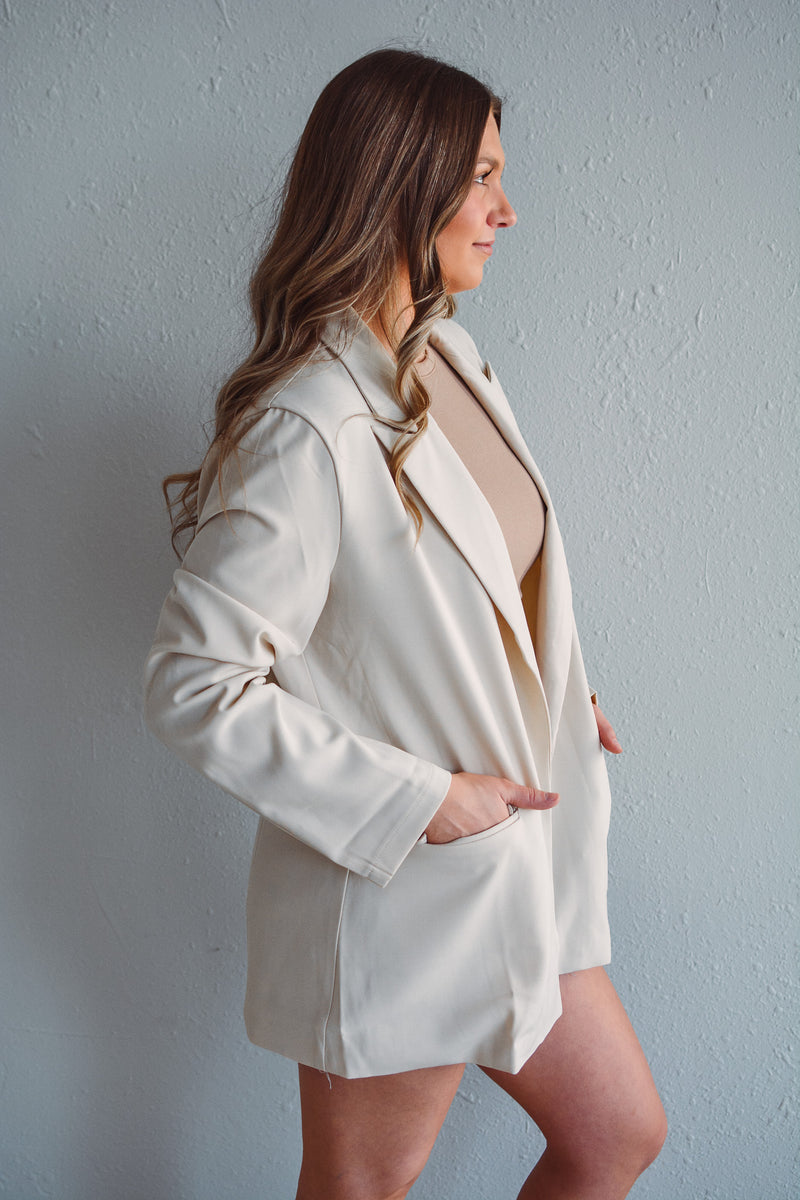 Chic Collared Blazer