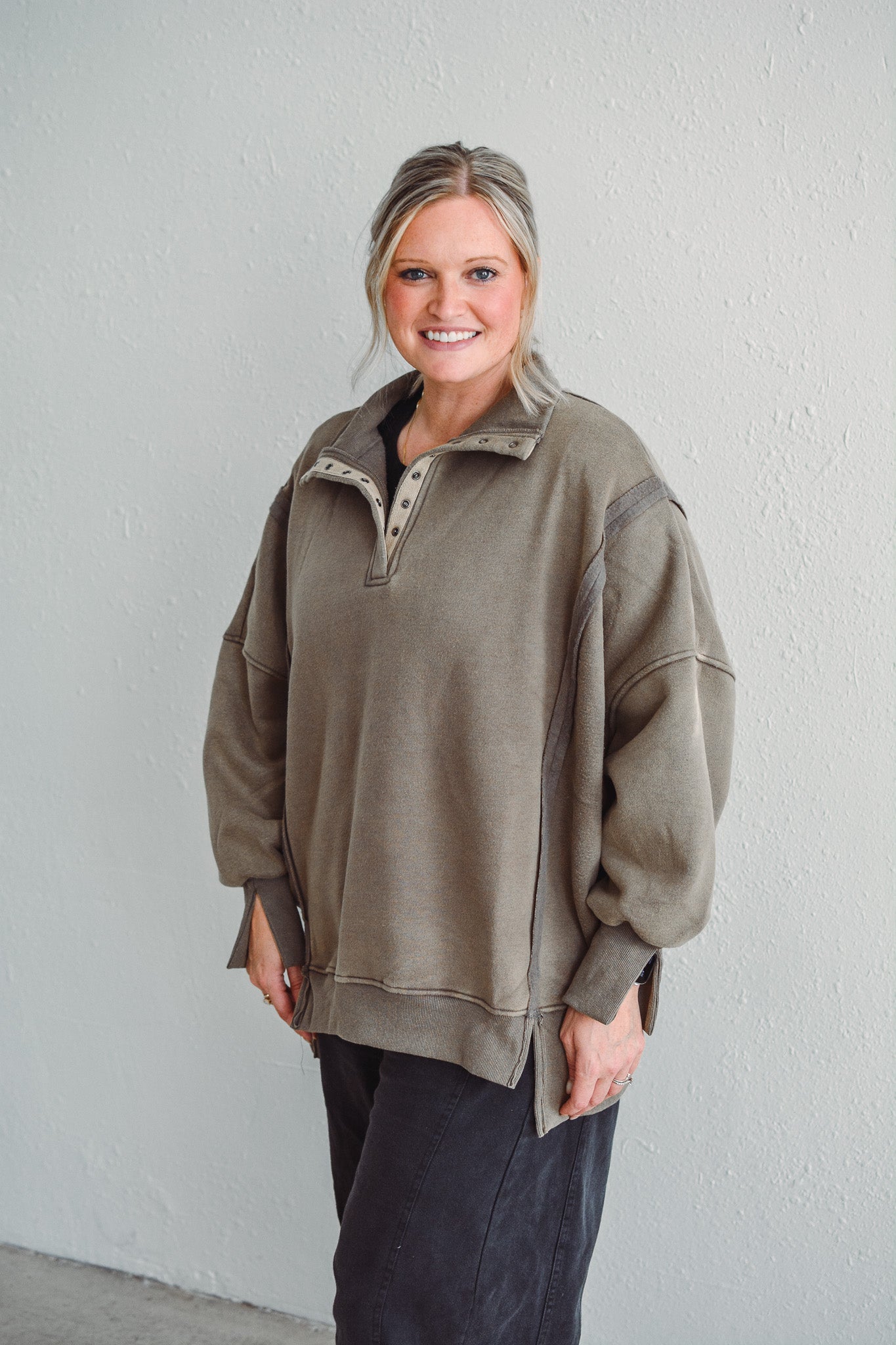 Ashton Olive Pullover