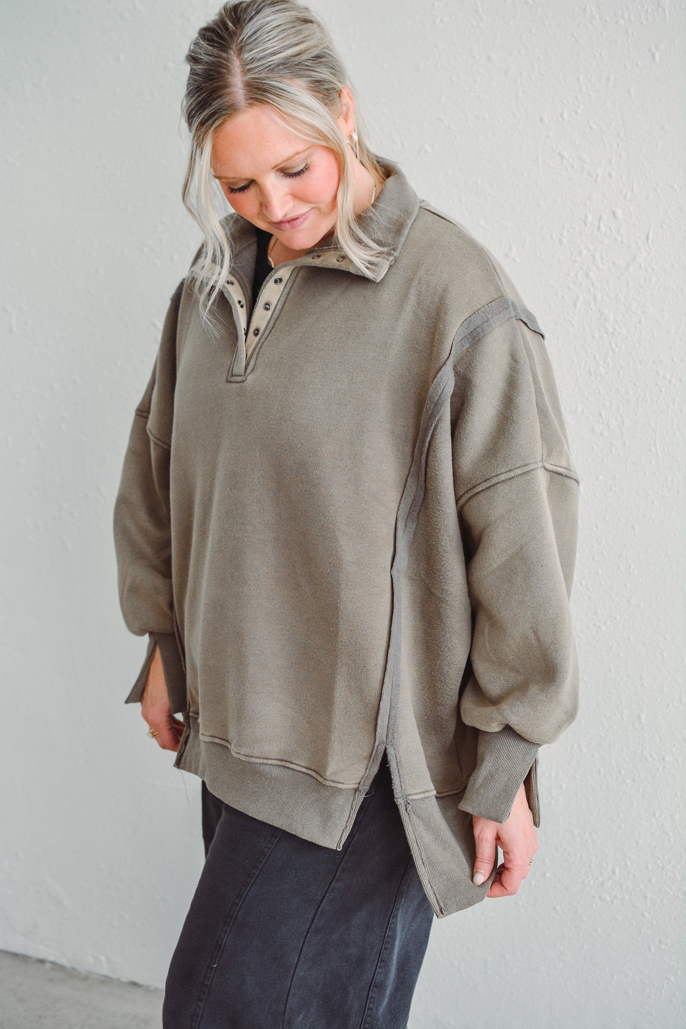 Ashton Olive Pullover