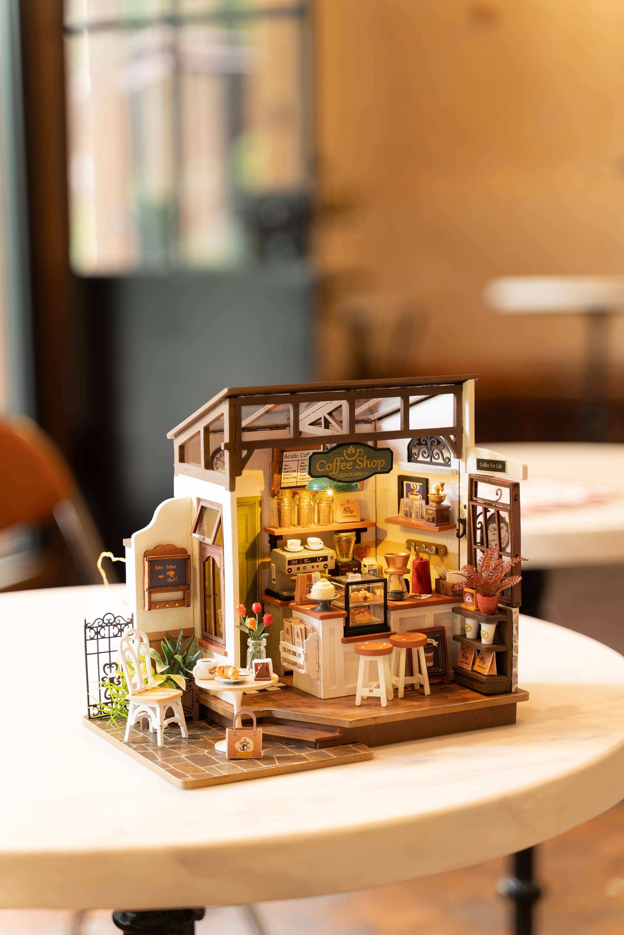 Miniature House Kit:  Café