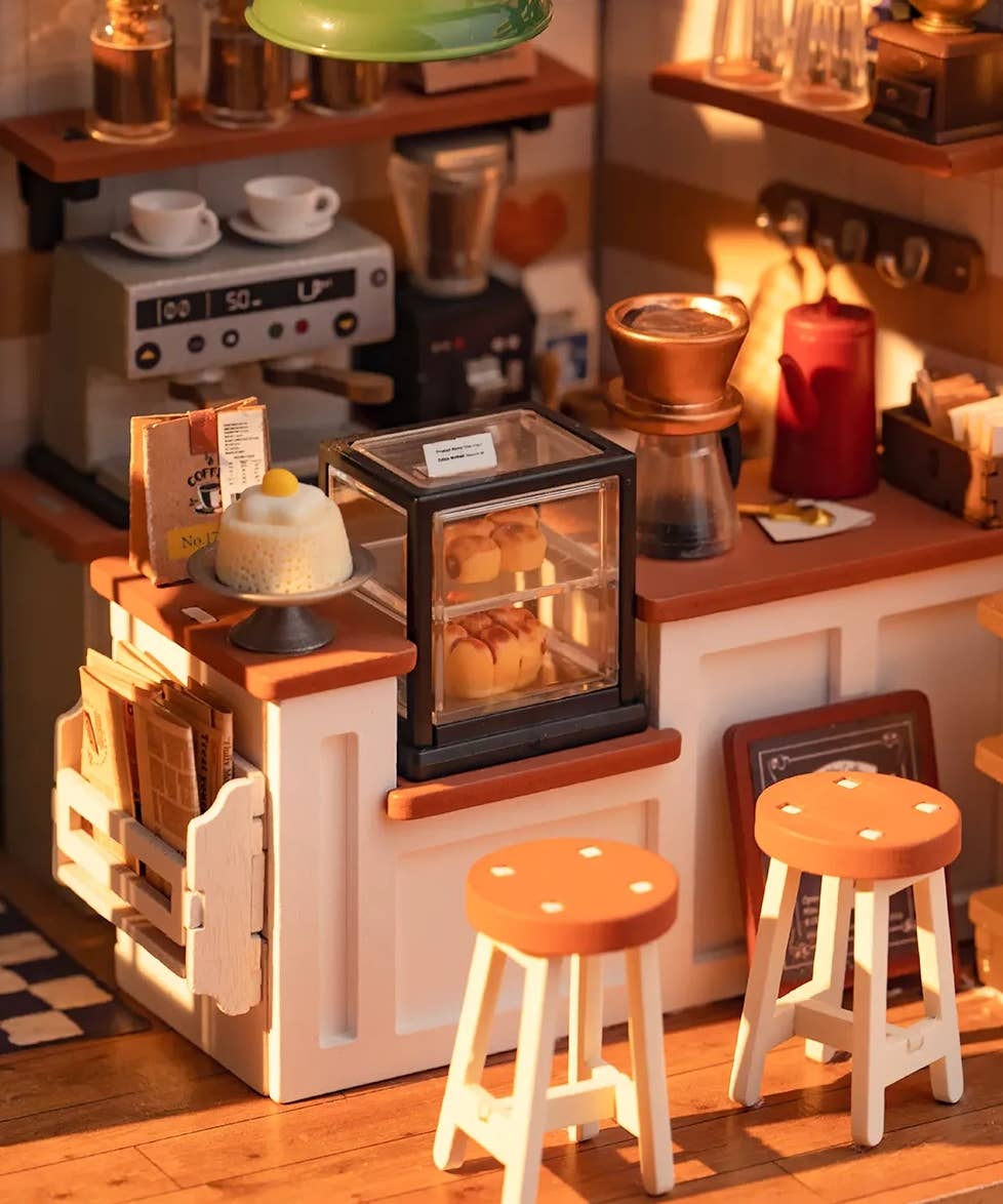 Miniature House Kit:  Café