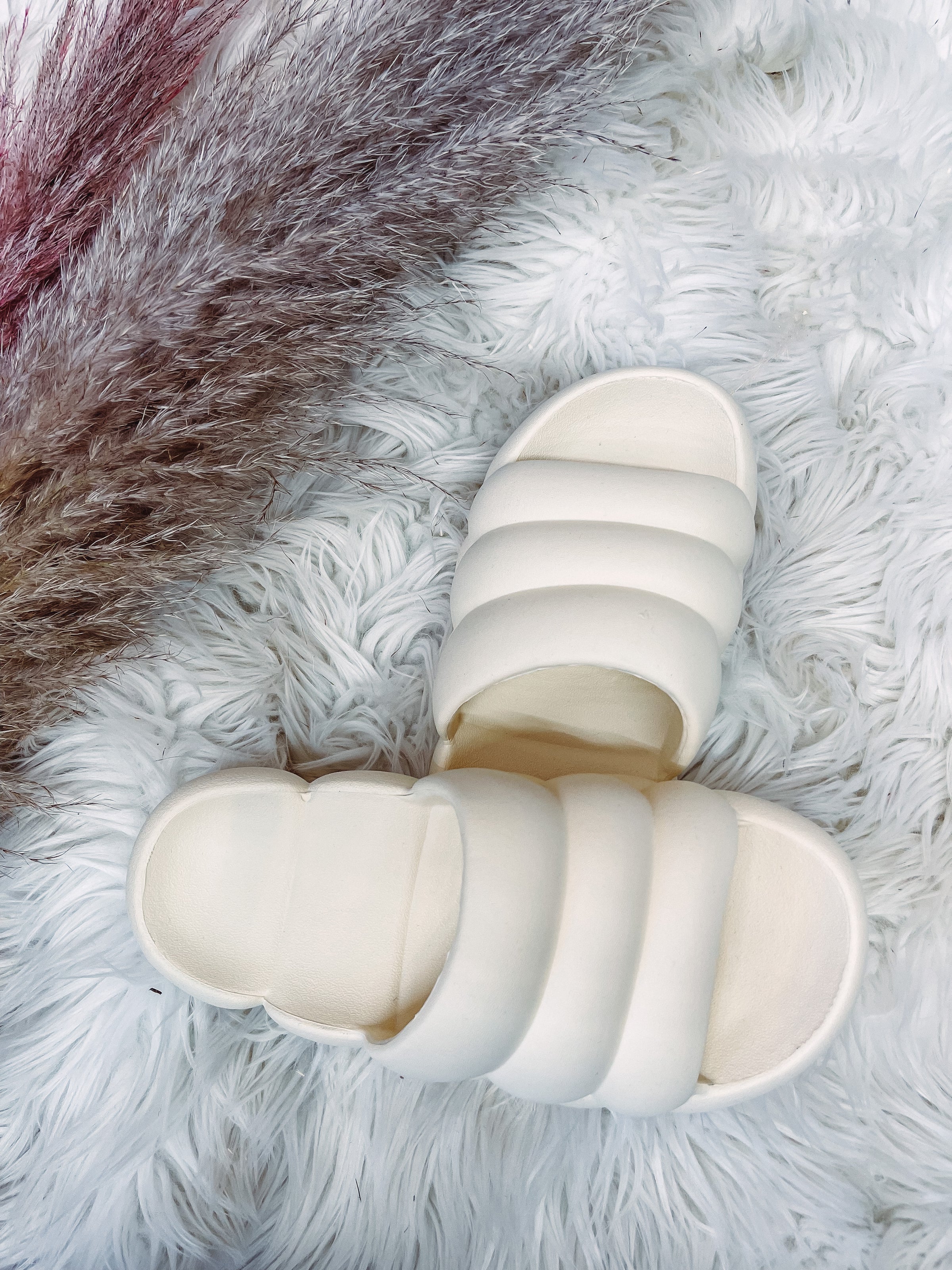 Ivory Bubble Slippers Ivory Bubble Slippers